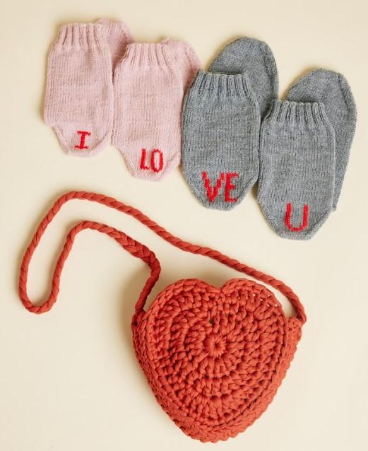 Gehäkeltes Geschenk aus Wolle