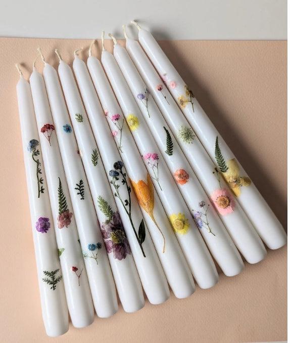 Stabkerzen mit gepressten Blumen